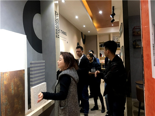 攜手共贏,共話(huà)未來(lái),巴德士集團(tuán)蒞臨萬(wàn)磊參觀(guān)指導(dǎo)